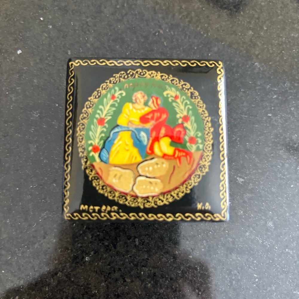 Motepa Russian Handcrafted Black Laquered Signed Wood Trinket Box 2 in sq
